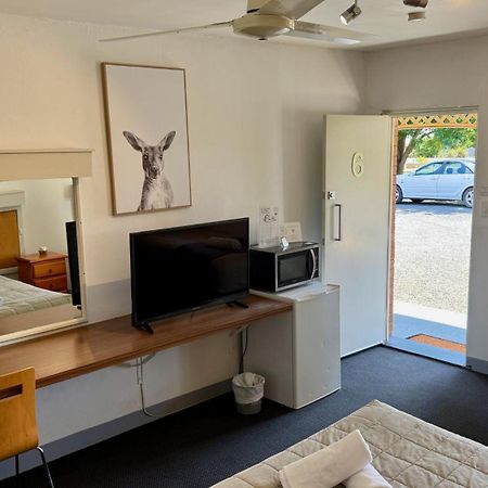 Quirindi Sunflower Motor Inn מראה חיצוני תמונה